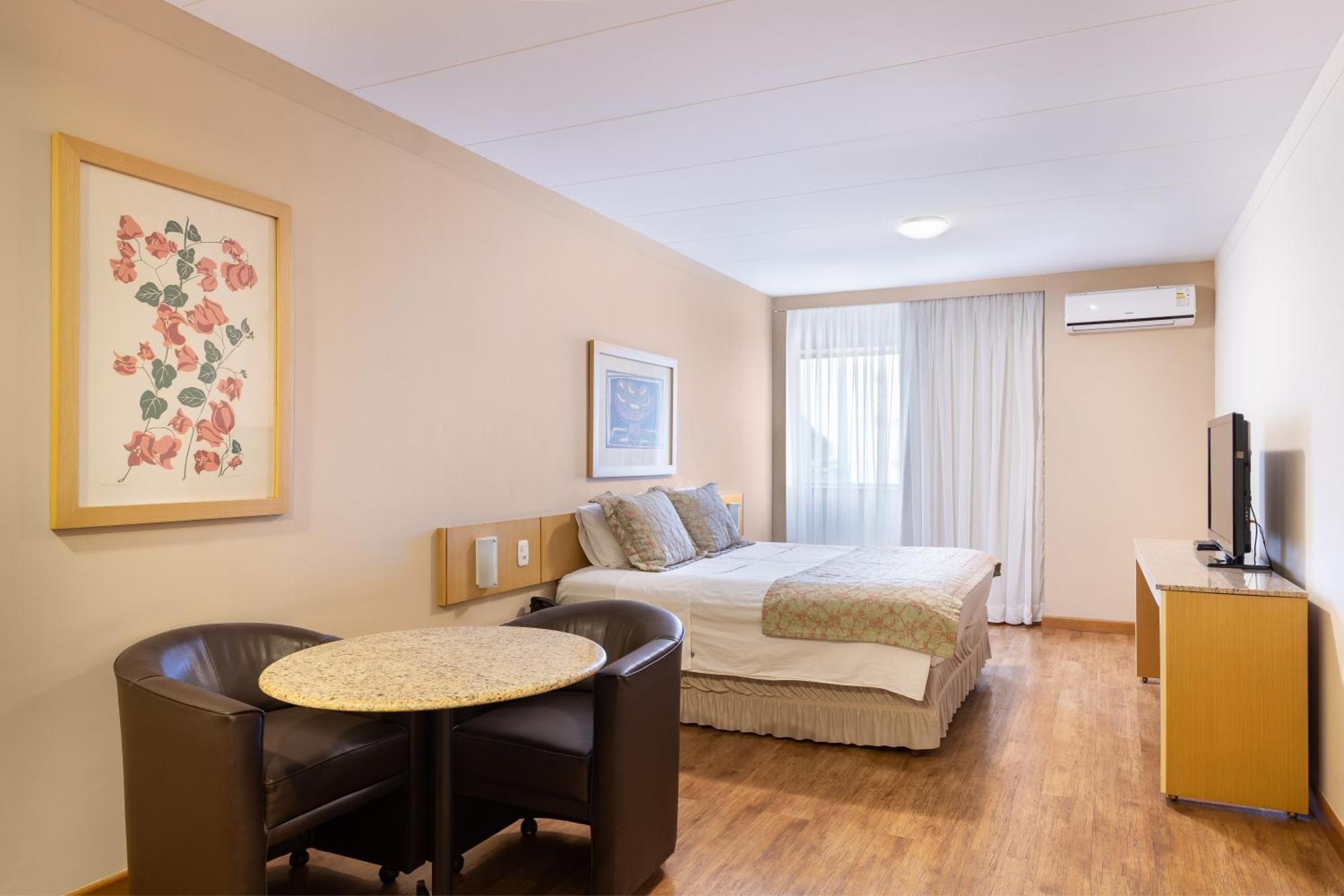 Crystal Hotel 4*