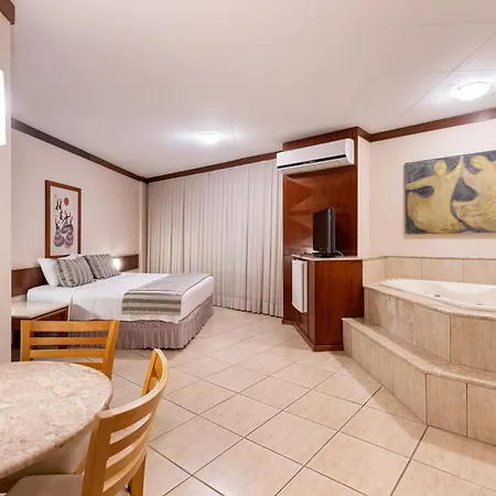 Hotel Crystal Londrina Exterior photo